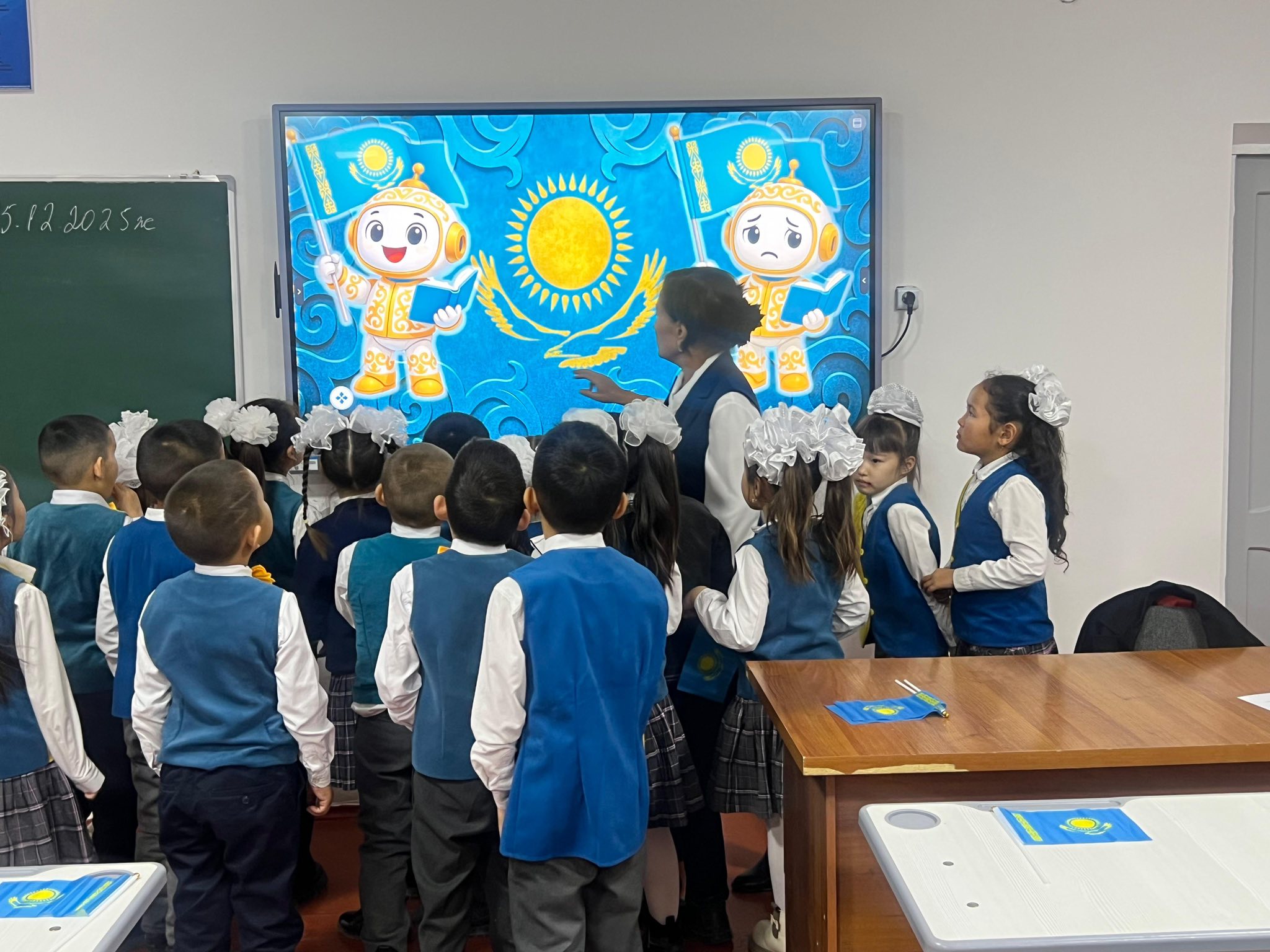 «Тәуелсіздік – теңдесі жоқ байлығым» тақырыбында сынып сағатын өткізілді.