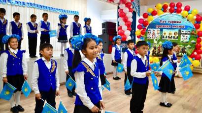  «Елдік пен ерлік-Тәуелсіздіктің тірегі»тақырыбында ашық тәрбие сағатын өткізді.