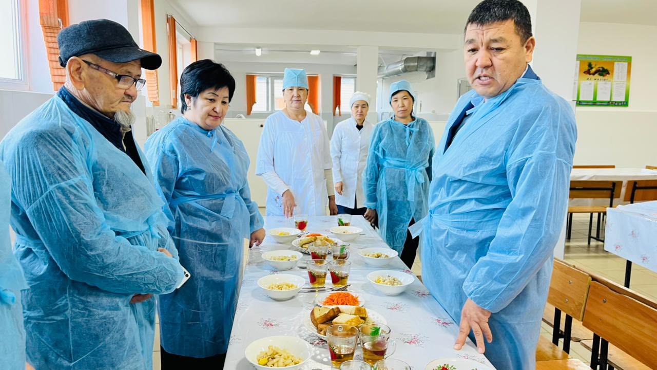 МЕКТЕП АСХАНАСЫНА БРАКЕРАЖ КОМИССИЯСЫНЫҢ ҚҰРАМ МҮШЕЛЕРІ КЕЗЕКТІ ТЕКСЕРУ ЖҰМЫСТАРЫН ЖҮРГІЗДІ