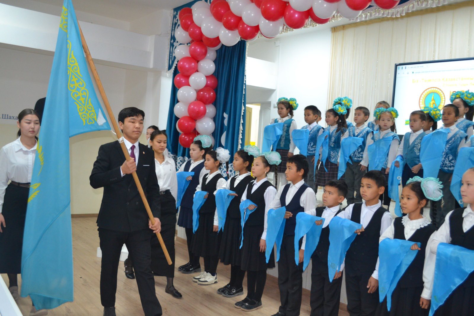 597573530 2268377640292946 3278066547278075207 n