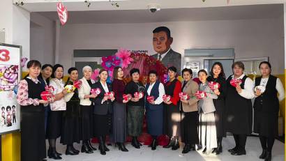 Ардақты апайлар мен аяулы қыздар!